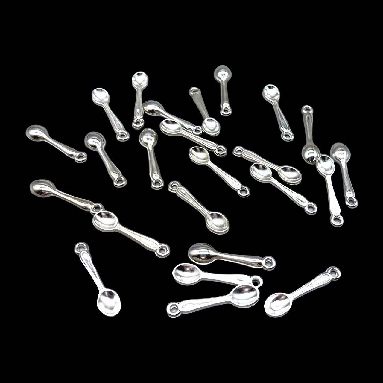100pcs Small Spoon Charm Gold  - Gold Cutlery Flatware recensie en prijs